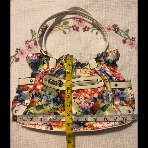 WILSONS LEATHER Floral handbag with White Accent - Picture 4 of 8